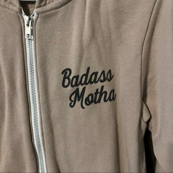 Tan ‘Badass Motha’ Zip Down Hoodie by Her Little Wolves, Sz Small No Drawstring - Picture 2 of 7